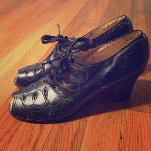 Vintage 1920s Black Leather Heels Pumps- Size 7